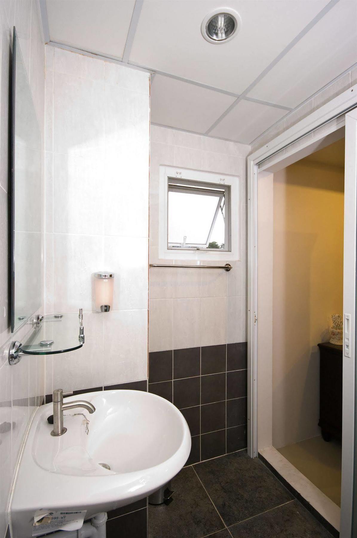 בנגקוק Richly Villa מראה חיצוני תמונה